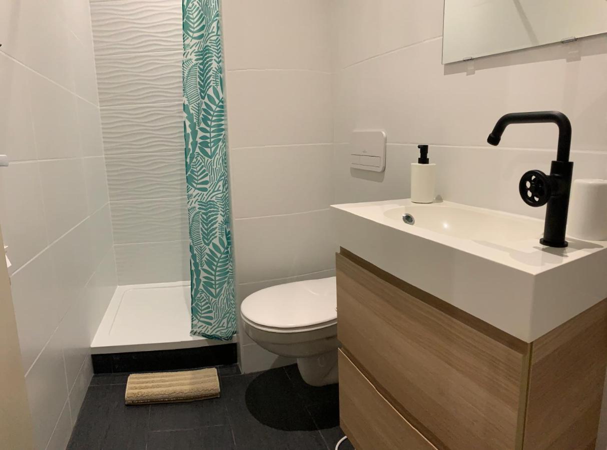 A 2 Pas Du Vieux Port Charmant T2 Appartement Marseilles Buitenkant foto